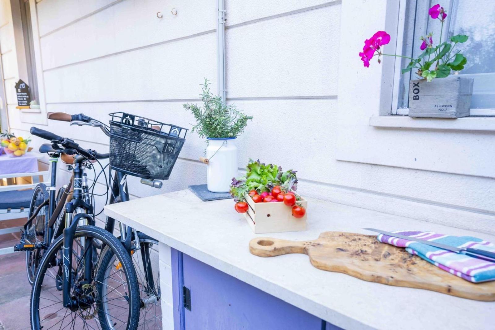 Apartment With Terrace And Garden Next To Marjan Park - 2 Free Bikes Сплит Екстериор снимка